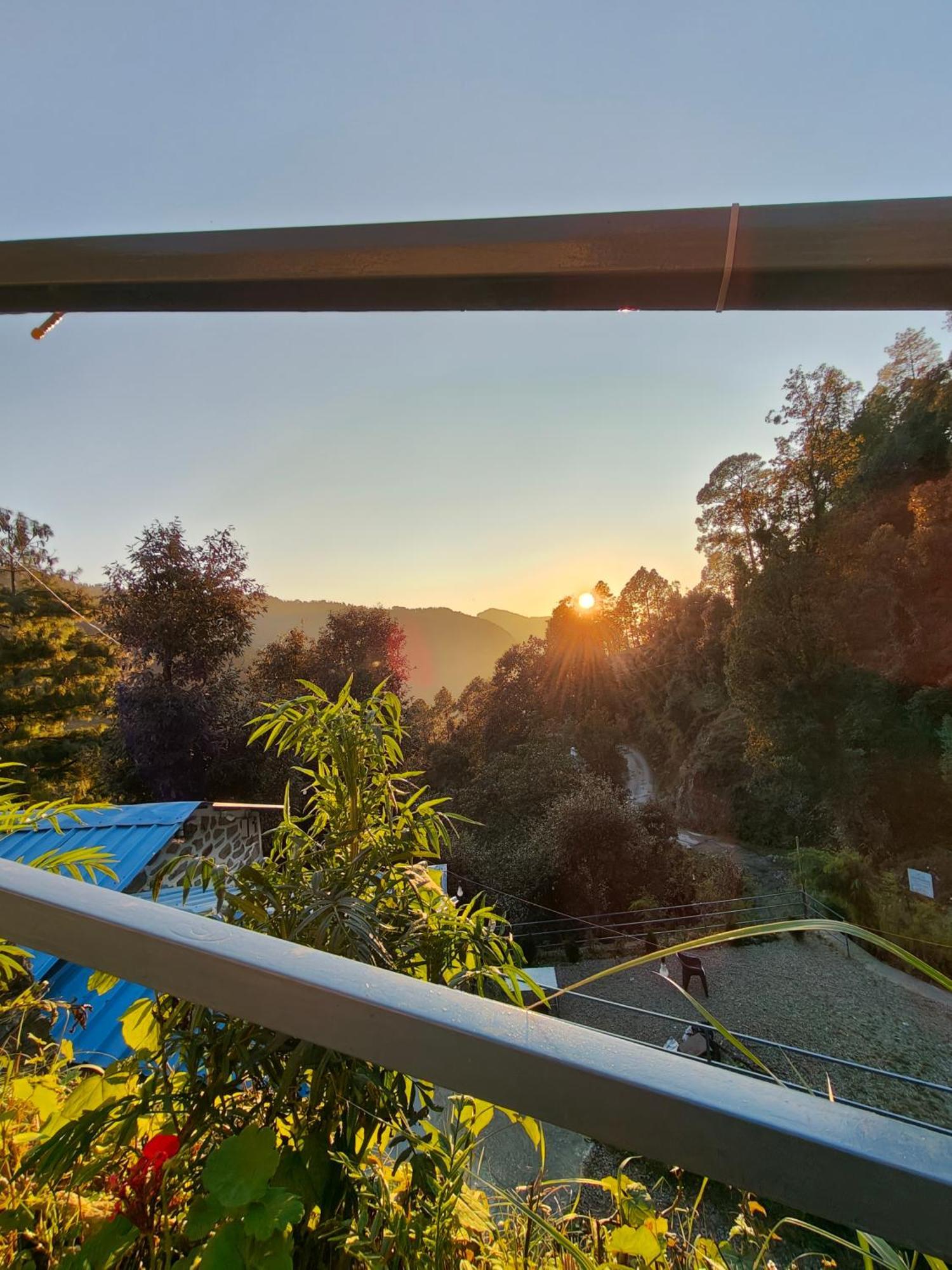 Himwanderer Camps & Cottages Pangot Nainital Bagian luar foto